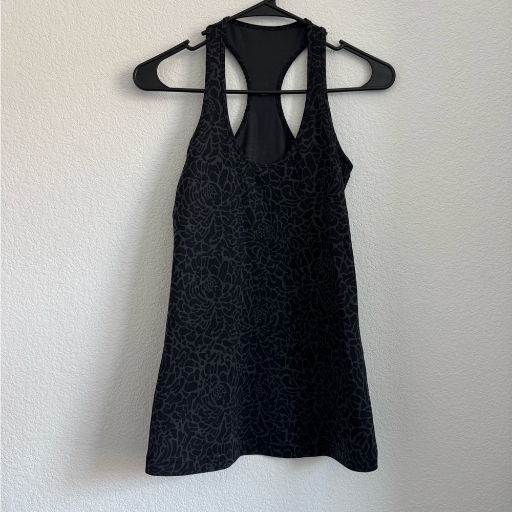 Lululemon women’s tank top
